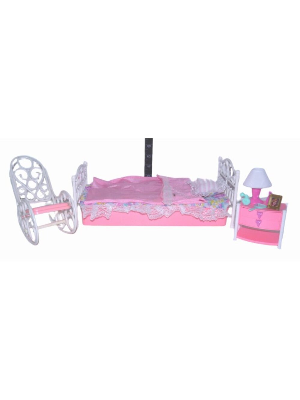 Vintage Barbie dollhouse bedroom furniture set & accessories Mattel 1992